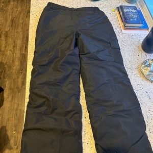 Boys snow pants size 18/20 husky